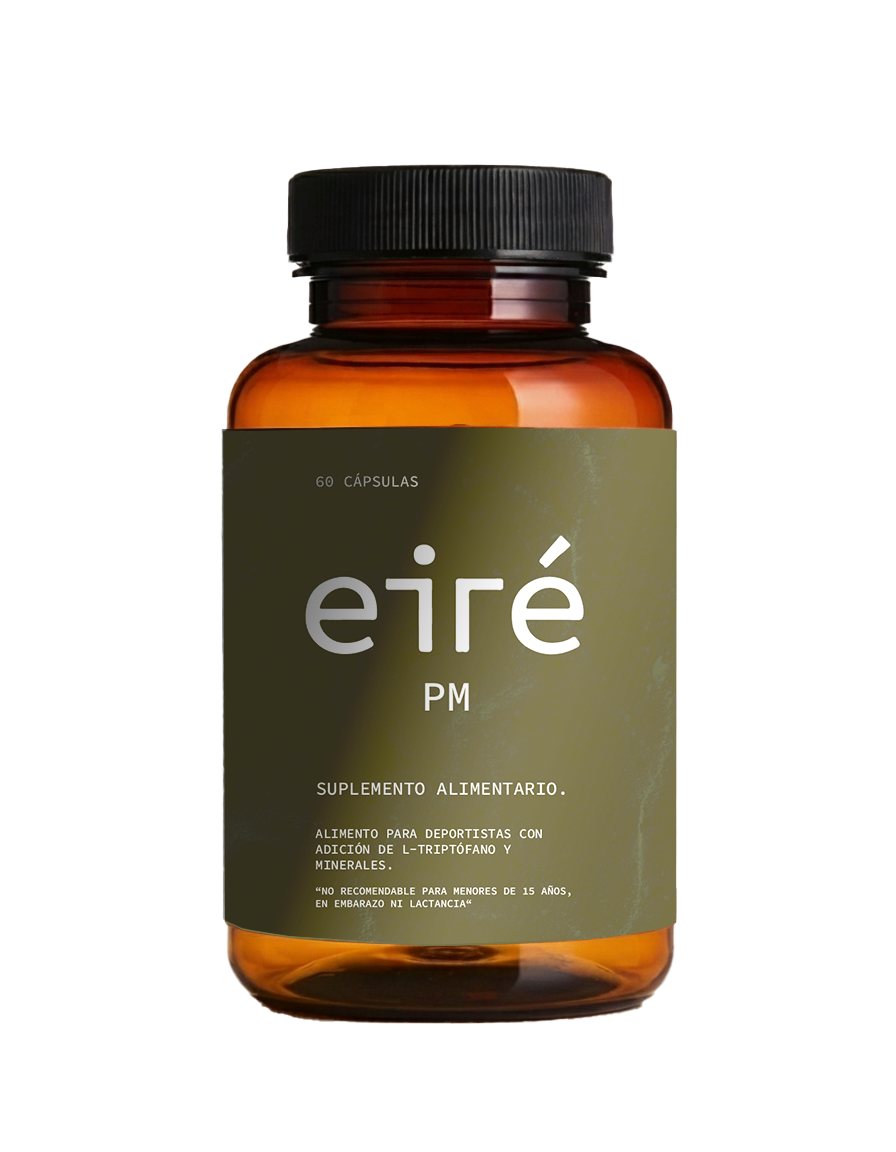 Mockup del frasco ámbar de Eiré PM con etiqueta verde oliva.